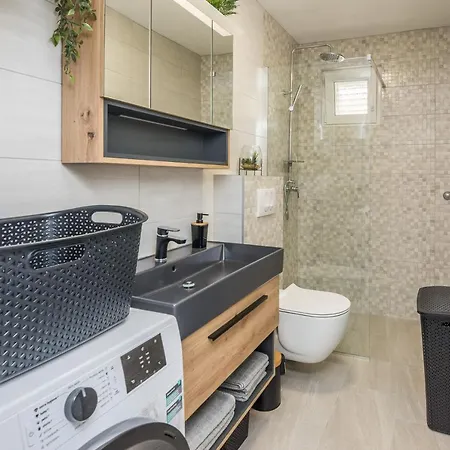 Loncar Appartement Vir