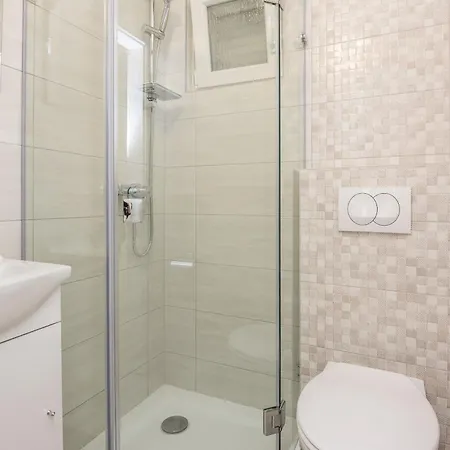 Loncar Apartment *