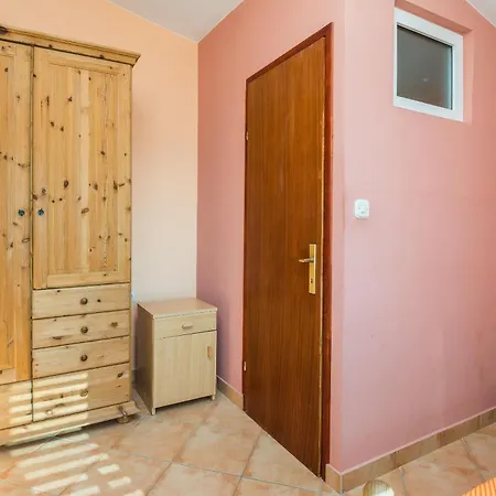 Apartment Loncar *
