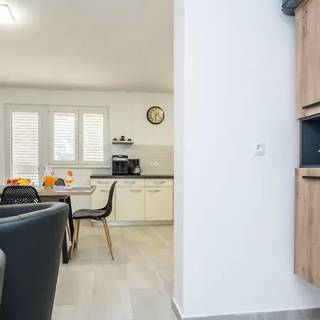 Apartment Loncar Vir